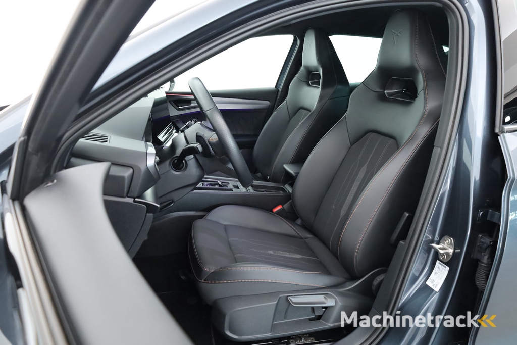 CUPRA Leon 1.4 e-Hybrid 204pk | Adapt. Cruise | Camera | Apple CarPlay | Navi | Stoel- Stuurverw.