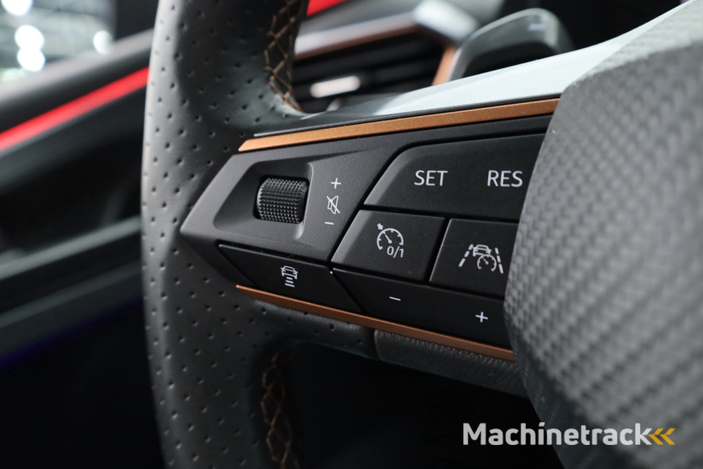 CUPRA Leon 1.4 e-Hybrid 204pk | Adapt. Cruise | Camera | Apple CarPlay | Navi | Stoel- Stuurverw.