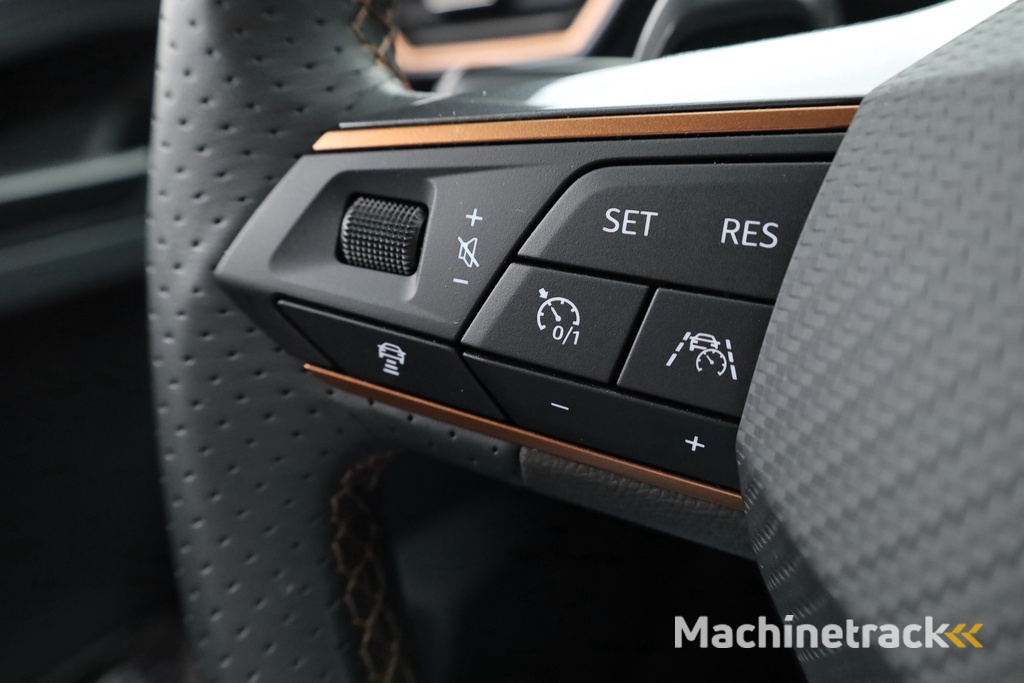 CUPRA Leon Sportstourer 1.4 e-Hybrid 204pk | Navi | Adapt. Cruise | CarPlay | Keyless | Camera | Stoel-Stuurverw.