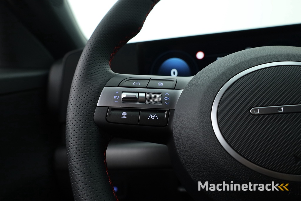 Hyundai Kona Electric N Line 65.4 kWh | Navi | Adapt. Cruise | Stoel- Stuurverw | Keyless | Camera | Elek. Achterklep