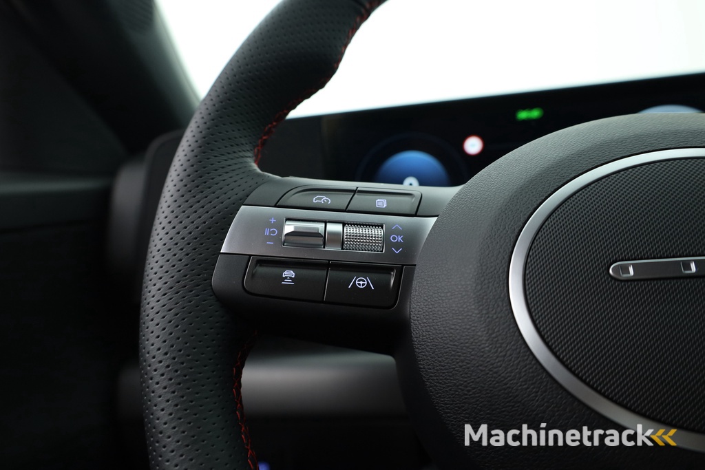 Hyundai Kona Electric N Line 65.4 kWh | Navi | Adapt. Cruise | Stoel- Stuurverw | Keyless | Camera | Elek. Achterklep