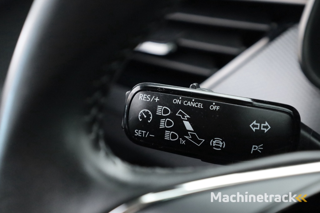 ŠKODA Kamiq 1.0 TSI DSG | Navi by App | Camera | LED | Clima | All Seasons |