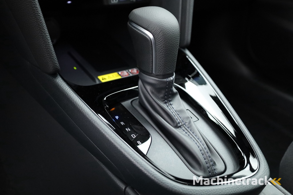 Toyota Yaris Cross 1.5 Hybrid Teamplayer 130pk | Winter pakket | Safety pakket | Navi | Adapt. Cruise | Camera | Keyless