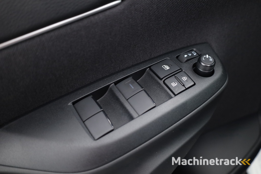 Toyota Yaris Cross 1.5 Hybrid Teamplayer 130pk | Winter pakket | Safety pakket | Navi | Adapt. Cruise | Camera | Keyless