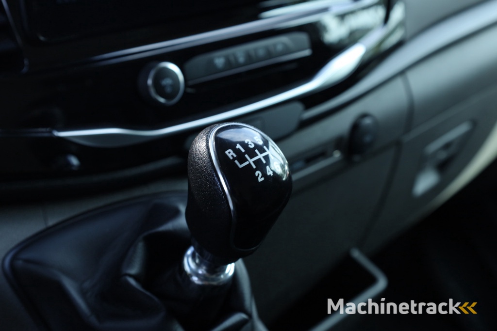 Ford Transit 350 2.0 TDCI L3H2 Trend RWD | Leder | Navi | CarPlay | Trekhaak | Camera | Cruise | Stoelverw.