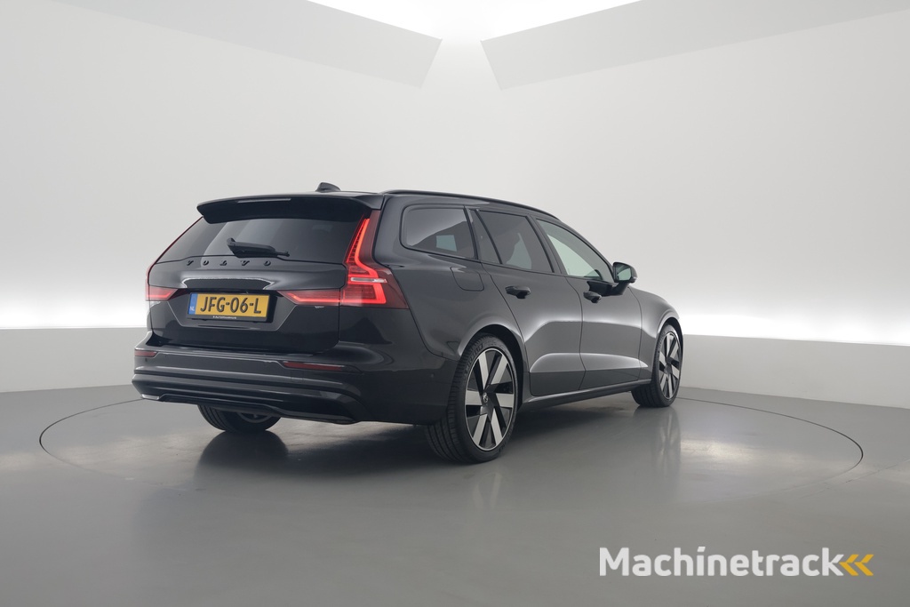 Volvo V60 T6 Recharge Ultra Dark | Pano | HUD | B&W | Stoelventi. | Massage | Memory seats | Elek. Trekhaak | 360cam