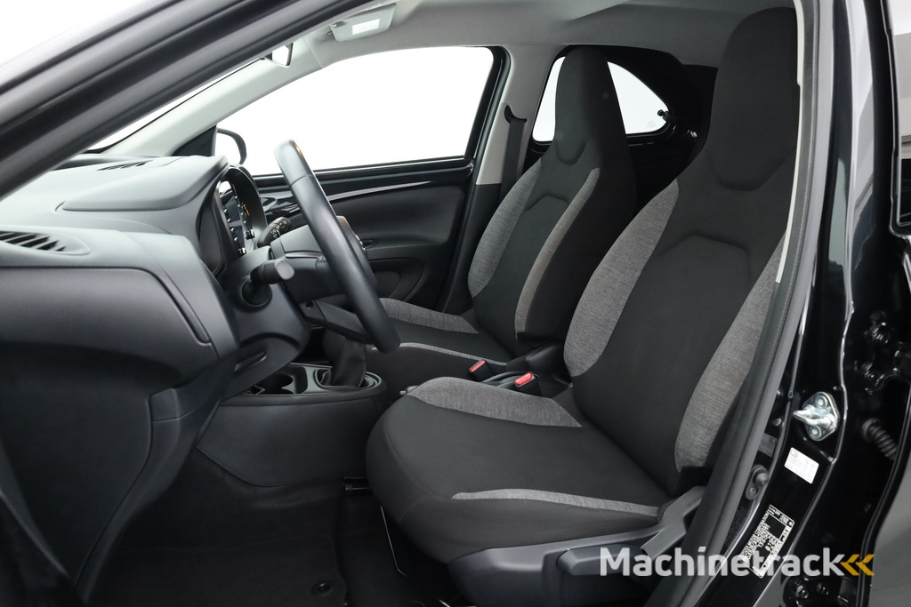 Toyota Aygo X 1.0 VVT-i MT first | Adapt. Cruise | Camera | Clima | Apple CarPlay | 17"