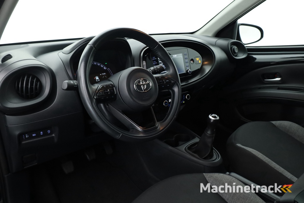 Toyota Aygo X 1.0 VVT-i MT first | Adapt. Cruise | Camera | Clima | Apple CarPlay | 17"