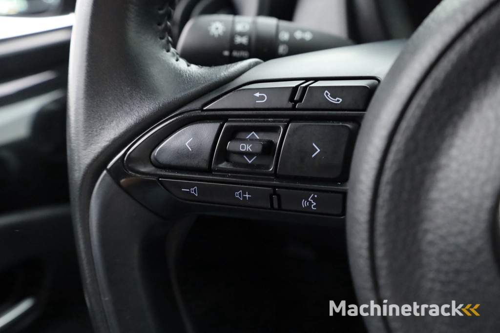 Toyota Aygo X 1.0 VVT-i MT first | Adapt. Cruise | Camera | Clima | Apple CarPlay | 17"