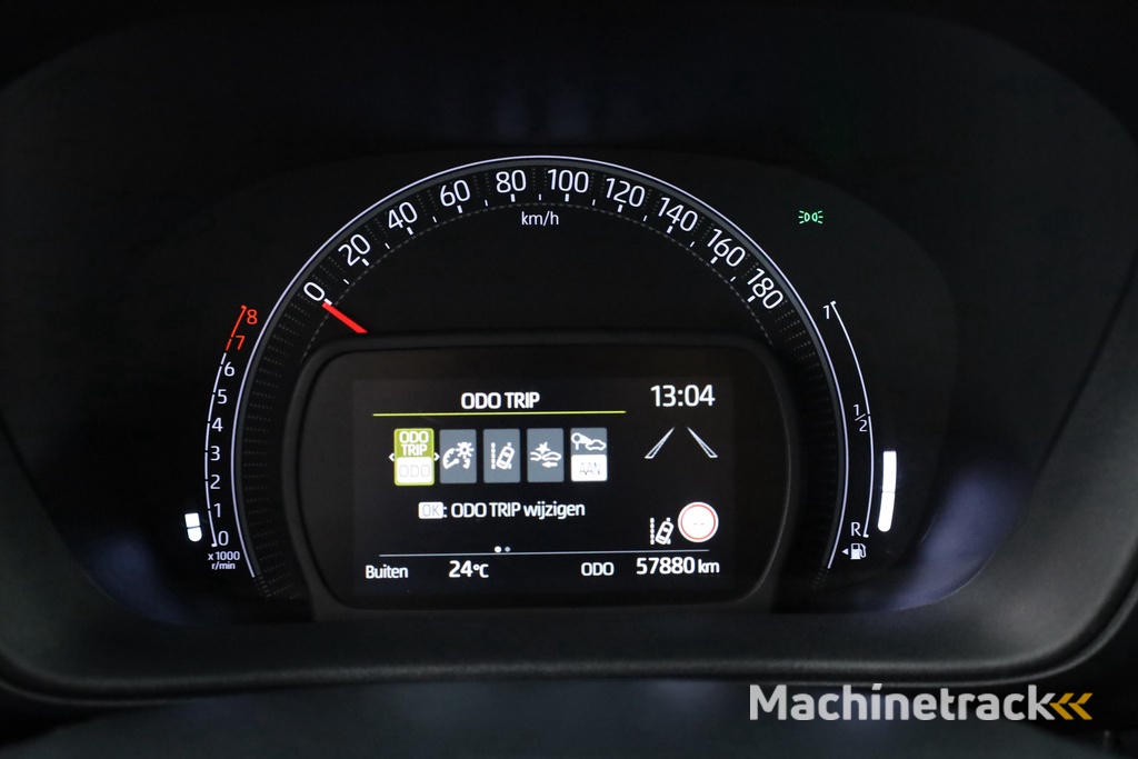 Toyota Aygo X 1.0 VVT-i MT first | Adapt. Cruise | Camera | Clima | Apple CarPlay | 17"