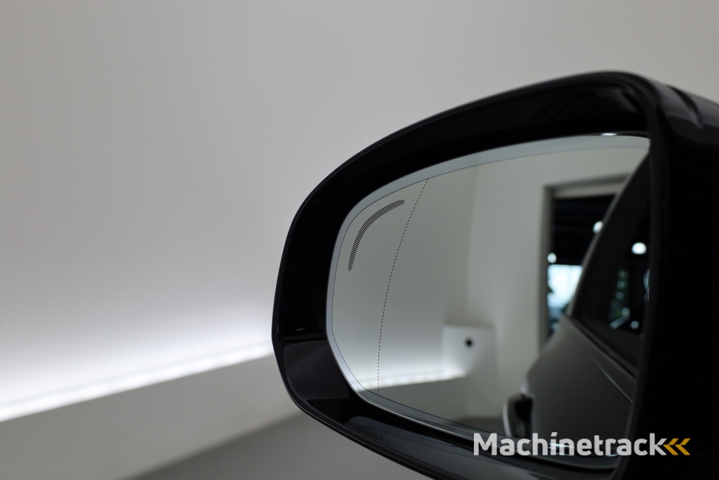 Volvo XC60 2.0 T8 Plug-in hybrid AWD Ultra Black Edition | Luchtvering | 360cam | Elek. Trekhaak | HUD | Bowers & Wilkins | Memory