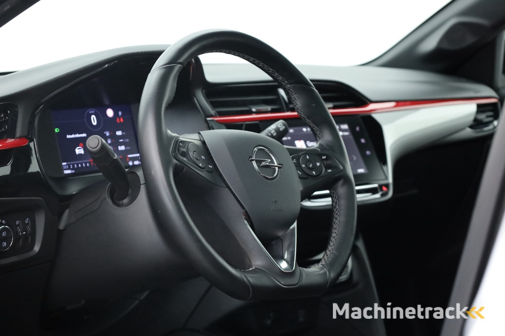 Opel Corsa 1.2 GS Line Automaat | Pano | Camera | Apple CarPlay | Dodehoekdet. | All seasons