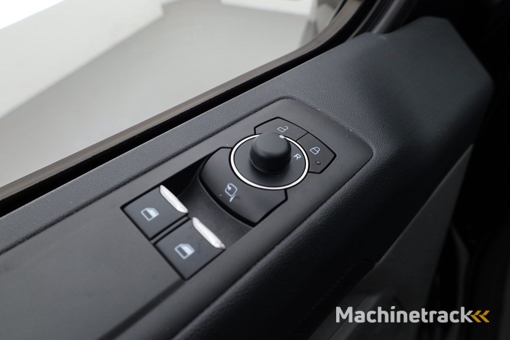 Ford Transit Custom 320 2.5 PHEV L2H1 MS-RT DC | Voorraad | Elek. Trekhaak  | 19'' | Kuipstoelen | Cruise