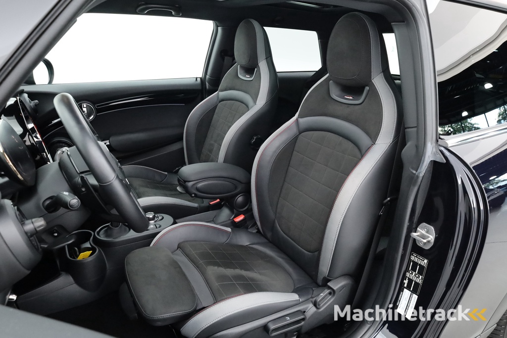 MINI Mini 2.0 John Cooper Works JCW Pack 230pk | Pano | HUD | Harman Kardon | Adapt. Cruise | Stoel- Stuurverw. | Camera