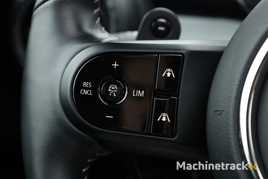 MINI Mini 2.0 John Cooper Works JCW Pack 230pk | Pano | HUD | Harman Kardon | Adapt. Cruise | Stoel- Stuurverw. | Camera