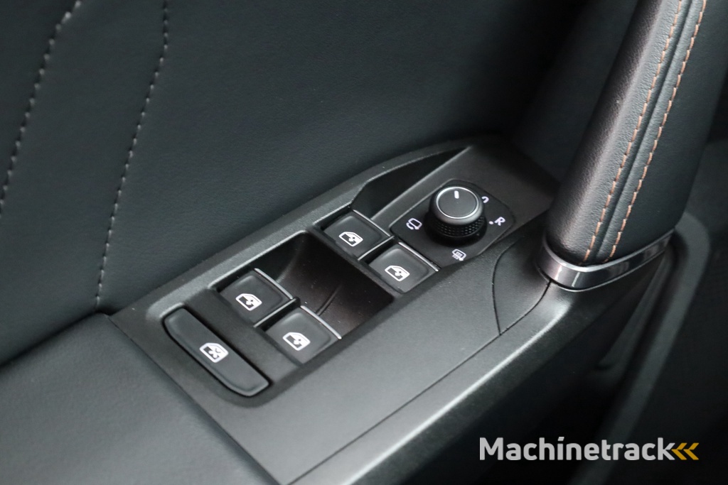 CUPRA Formentor 1.4 e-Hybrid Performance | Navi | Trekhaak | 19' LMV | Apple Carplay |