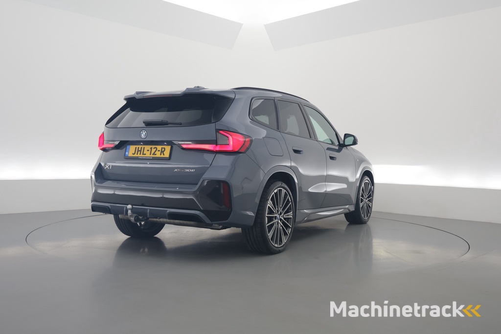 BMW X1 xDrive30e M Sport | Pano | Elek. trekhaak | HUD | Keyless | 360cam | Stoel- Stuurverw. | H&K