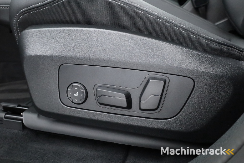 BMW X1 xDrive30e M Sport | Pano | Elek. trekhaak | HUD | Keyless | 360cam | Stoel- Stuurverw. | H&K