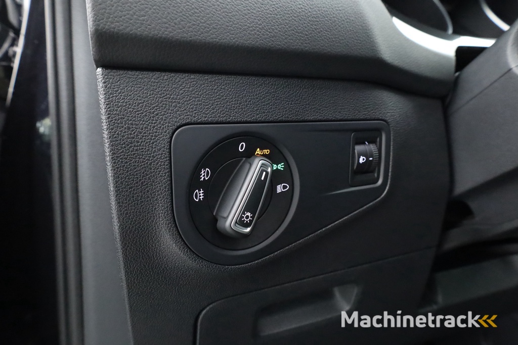 Volkswagen Tiguan 1.4 TSI Connected Series | Pano | Elek. Trekhaak | Massage | CarPlay | Stoelverw. | Navi | Cruise Contr.