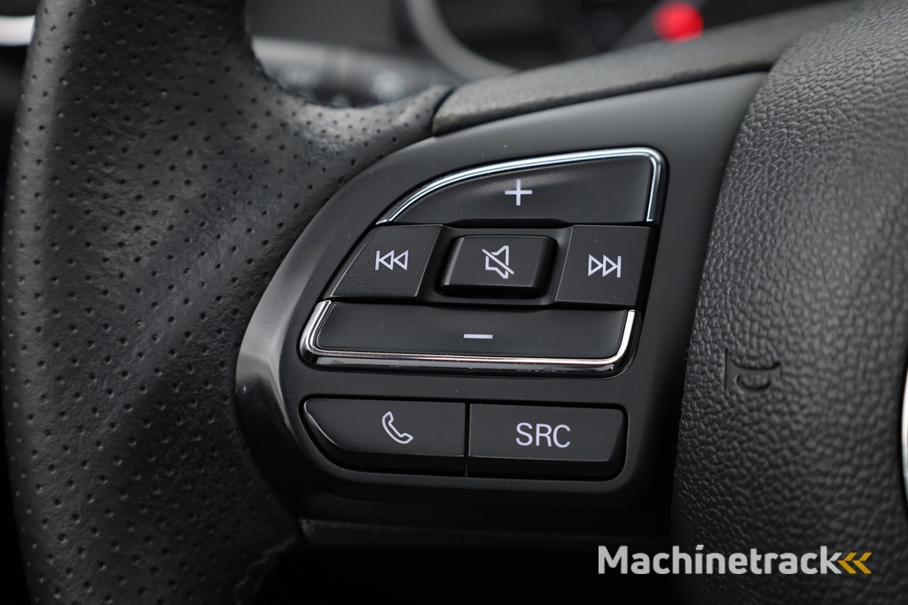 MG ZS EV Luxury 45 kWh | Pano | Camera | Adapt. Cruise | Keyless | Apple CarPlay