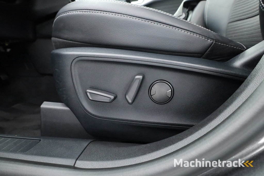 Ford Kuga 2.5 PHEV | Trekhaak | HUD | B&O | Stoel- Stuurverw. | Camera | CarPlay | Keyless