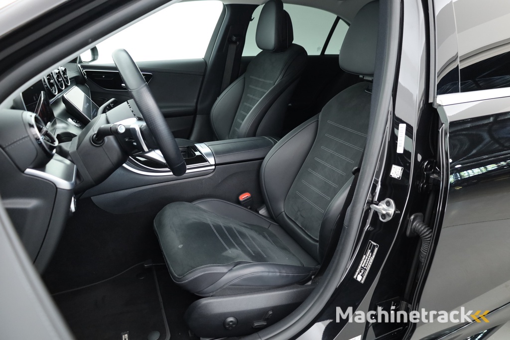 Mercedes-Benz C-klasse 200 AMG Line | Navi | 19'' | Stoelverw. | Apple CarPlay | Camera