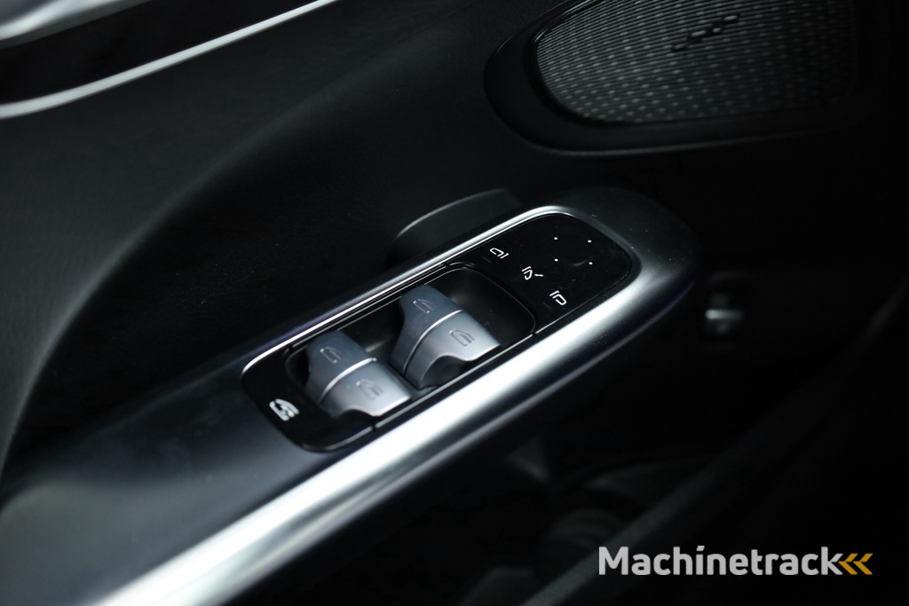 Mercedes-Benz C-klasse 200 AMG Line | Navi | 19'' | Stoelverw. | Apple CarPlay | Camera