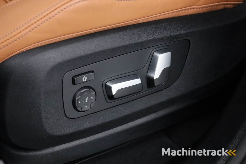 BMW X5 xDrive50e M Sport | Skylounge | Soft Close | Luchtvering | HUD | H&K | Elek. Trekhaak | Adapt. Cruise