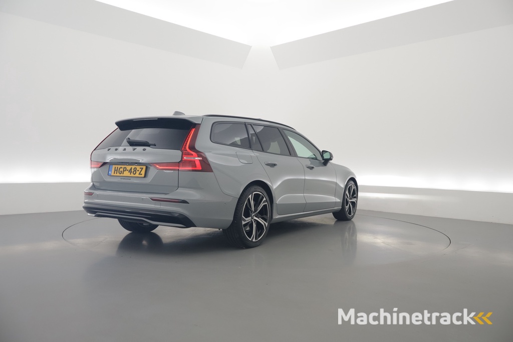Volvo V60 2.0 B4 Plus Dark | Pano | Dodehoek | H&K | Adapt. Cruise | CarPlay | Trekhaak | All Season