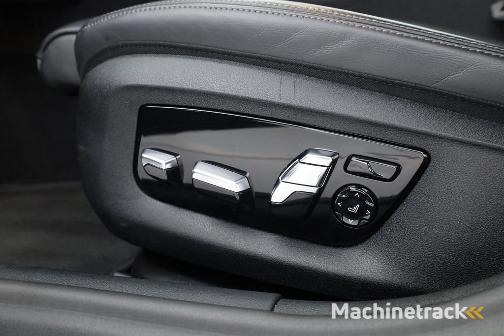 BMW 5-serie Touring 530e xDrive M Sport | HUD | Laser | Harman Kardon | Elek. Trekhaak | Adapt. Cruise | Leder