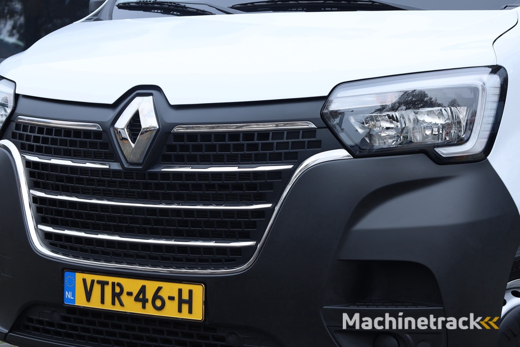 Renault Master T35 2.3 dCi 135 L2H2 Comfort | Trekhaak | Cruise | 3 pers. | Navi