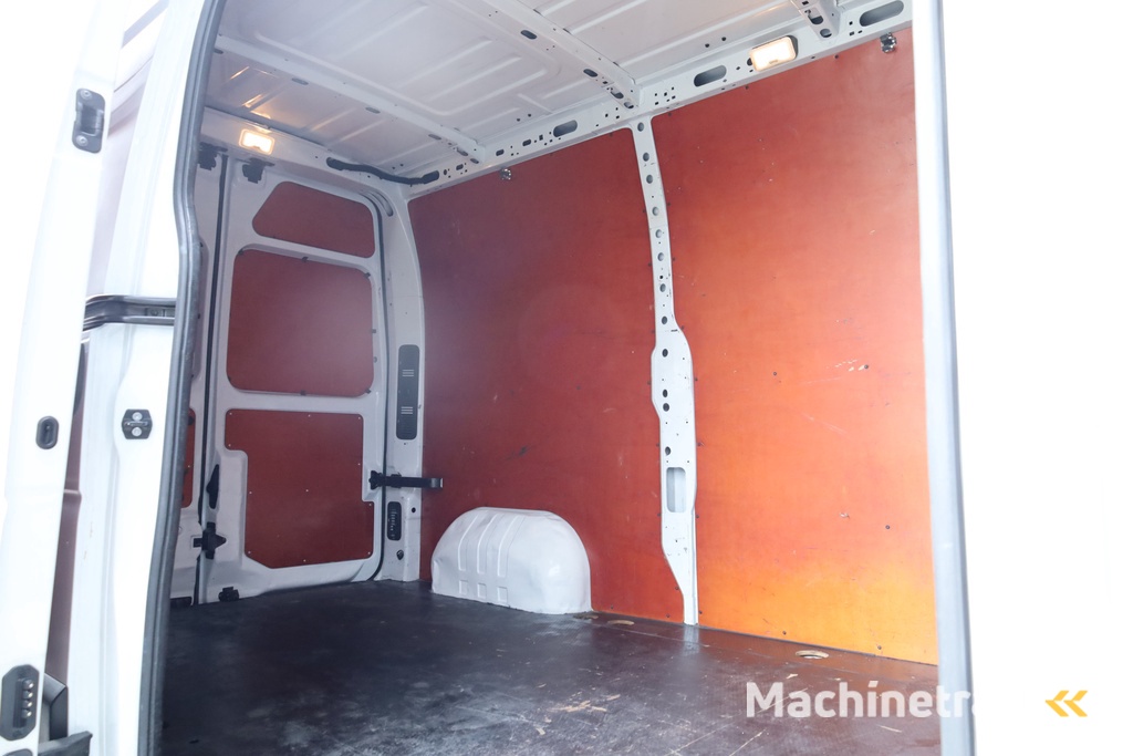 Renault Master T35 2.3 dCi 135 L2H2 Comfort | Trekhaak | Cruise | 3 pers. | Navi