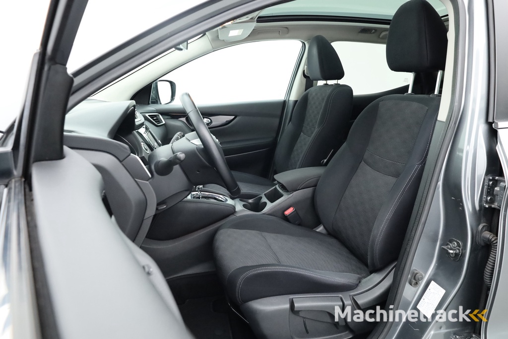 Nissan Qashqai 1.2 Acenta | Pano | Trekhaak | 360cam | Navi | Cruise