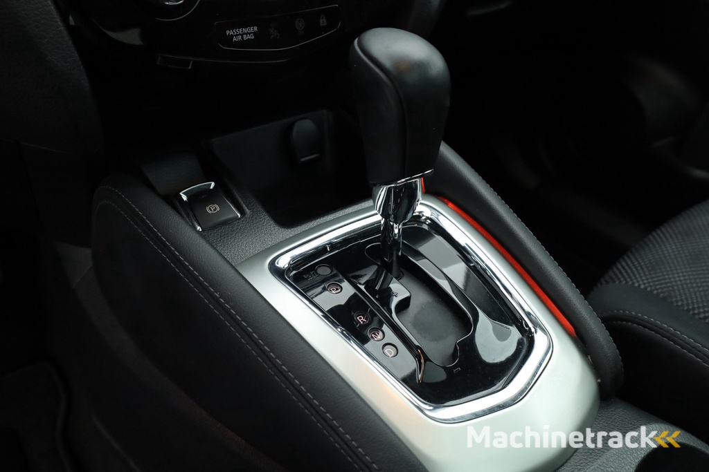 Nissan Qashqai 1.2 Acenta | Pano | Trekhaak | 360cam | Navi | Cruise