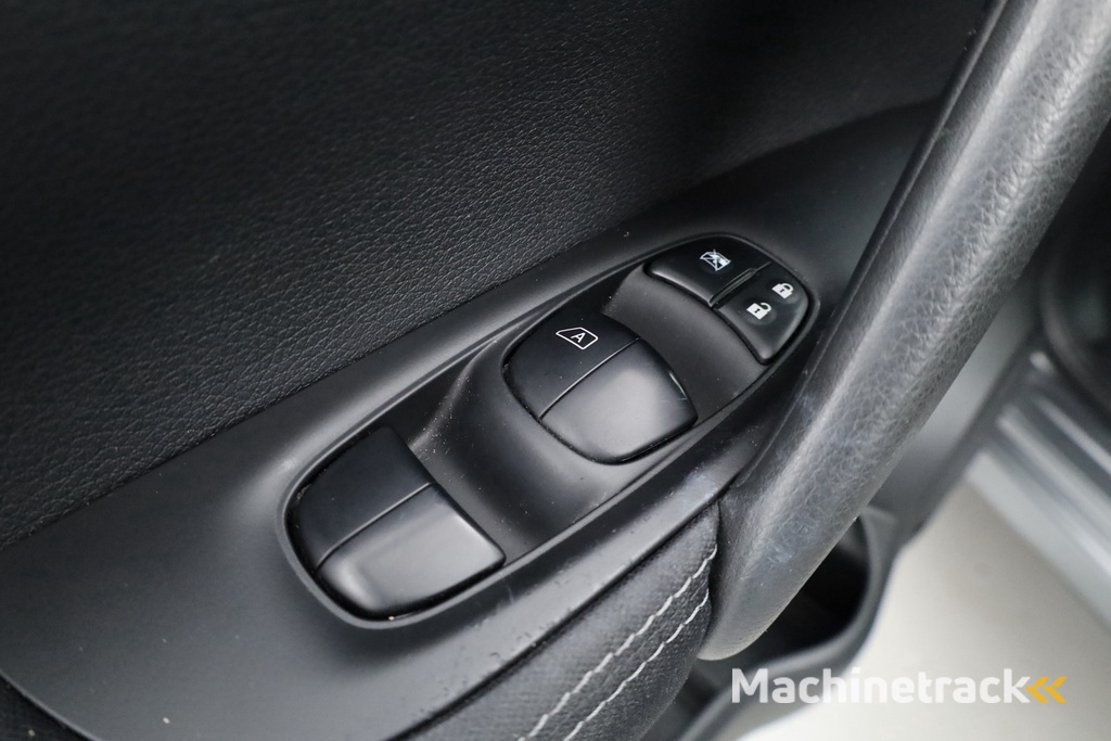 Nissan Qashqai 1.2 Acenta | Pano | Trekhaak | 360cam | Navi | Cruise