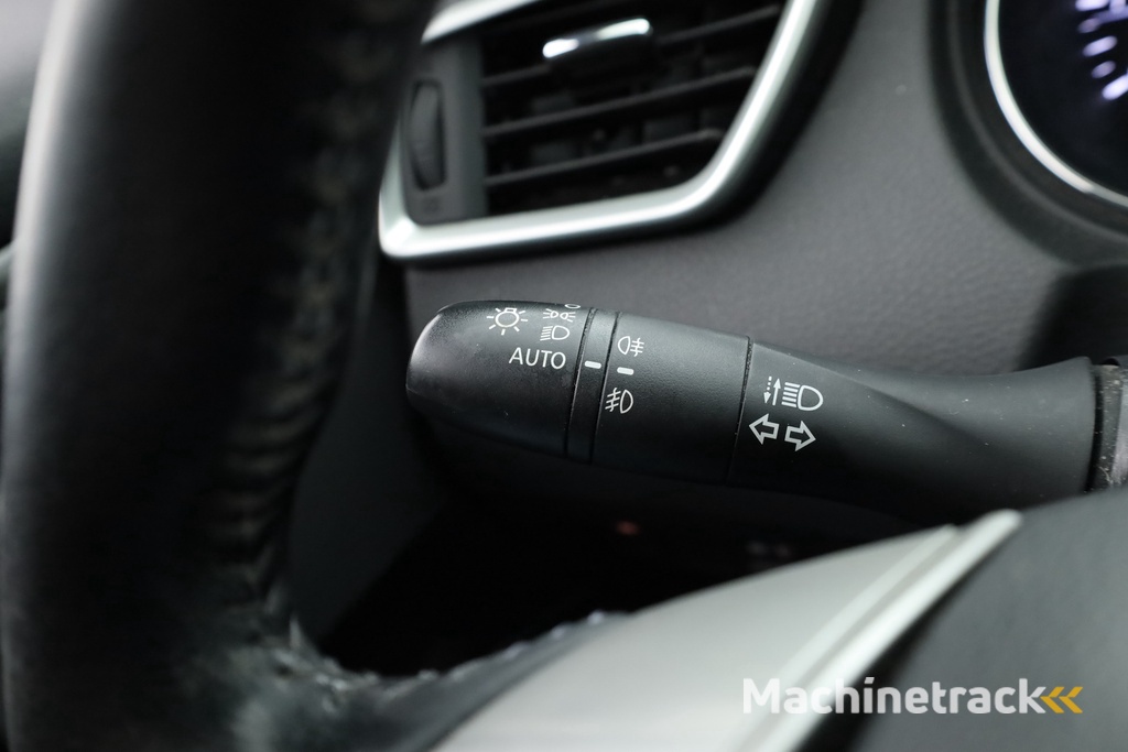 Nissan Qashqai 1.2 Acenta | Pano | Trekhaak | 360cam | Navi | Cruise