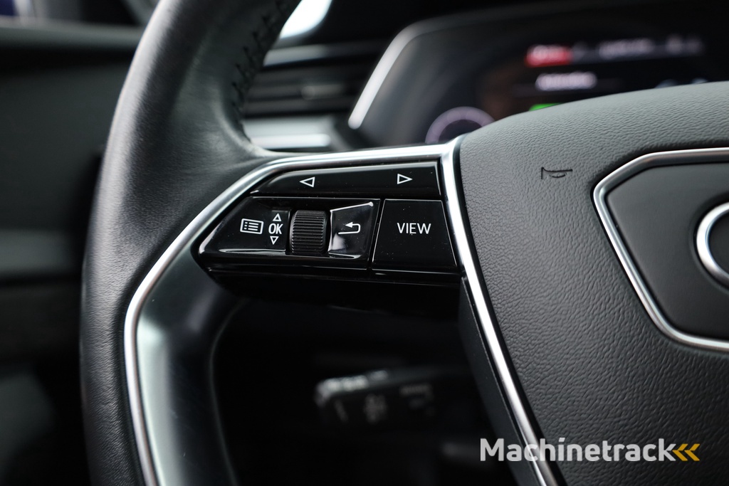 Audi e-tron Sportback 55 quattro S Line 95 kWh | HUD | 360cam | Adapt. Cruise | 21'' | Luchtvering | Stoelverw. |