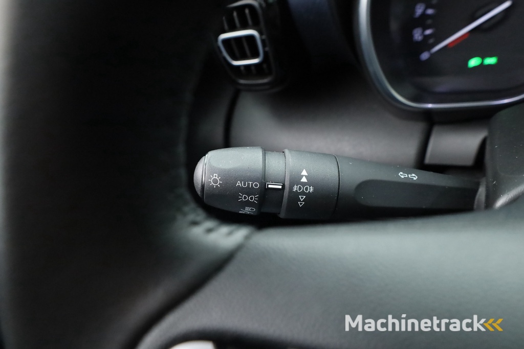 Citroën C3 Aircross 1.2 PureTech Shine Pack Business | Aut. | Pano | Apple CarPlay | Stoelverw. | Camera | Navi | 17''