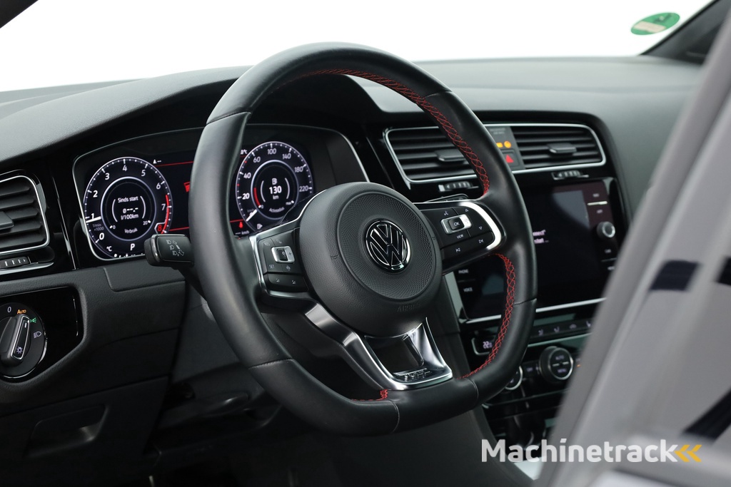 Volkswagen Golf 2.0 TSI GTI Performance | Digi. Dashboard | 18'' | Apple CarPlay | Camera | Adapt. Cruise | Stoelverw.