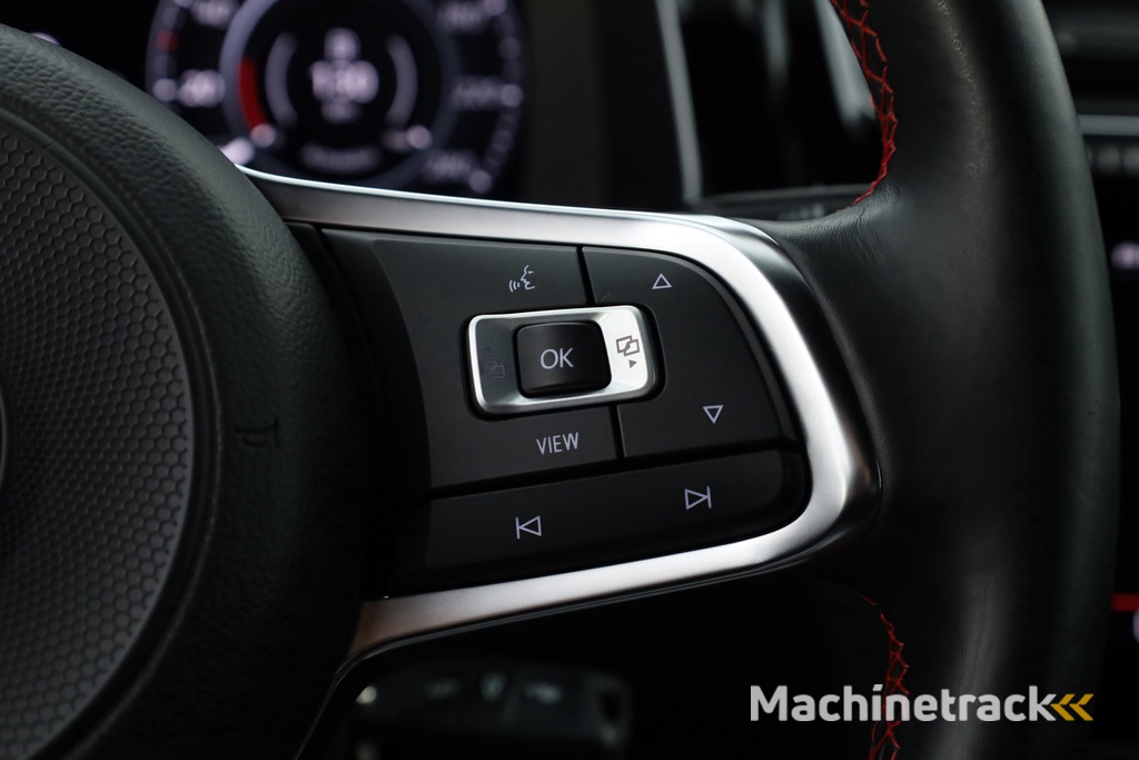 Volkswagen Golf 2.0 TSI GTI Performance | Digi. Dashboard | 18'' | Apple CarPlay | Camera | Adapt. Cruise | Stoelverw.