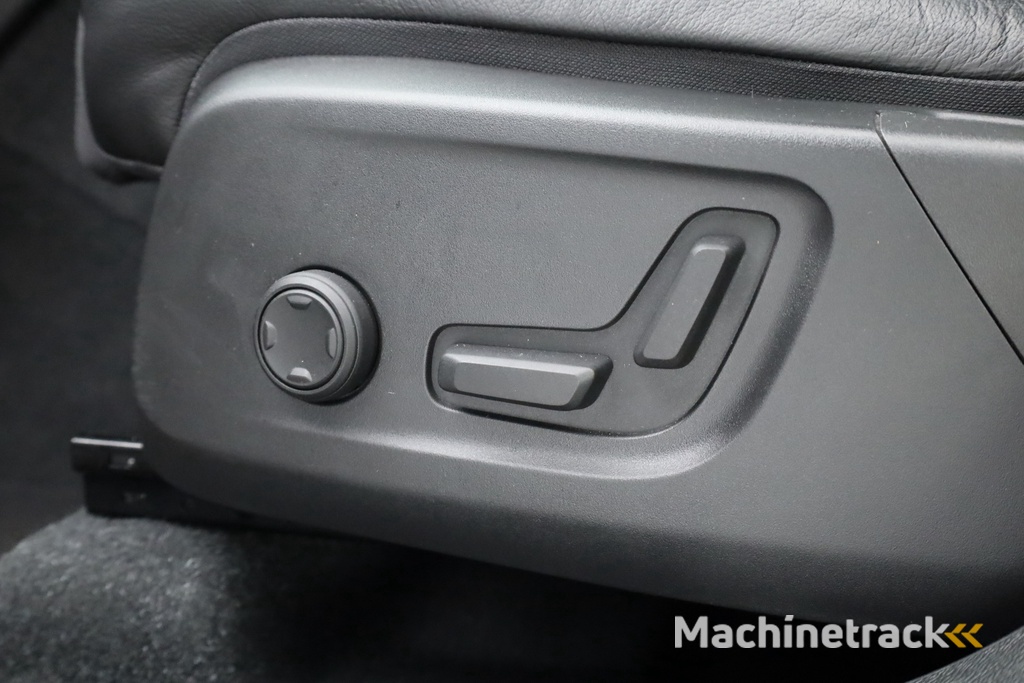 Volvo XC40 T5 Plug-in hybrid Plus Bright | Pilot Assist | Harman Kardon | Leder | 20'' | Camera | Stoel- Stuurverw.