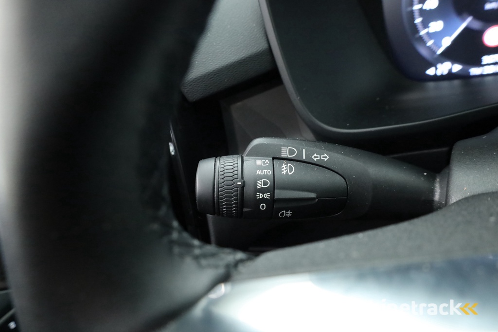 Volvo XC40 T5 Plug-in hybrid Plus Bright | Pilot Assist | Harman Kardon | Leder | 20'' | Camera | Stoel- Stuurverw.