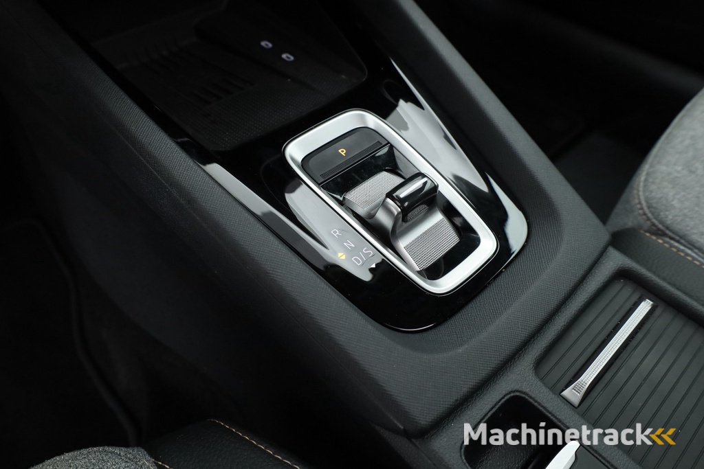 ŠKODA Octavia Combi 1.5 TSI MHEV Business Edition | Pano | Camera | Apple CarPlay | Stoel- Stuurverw. | Keyless |