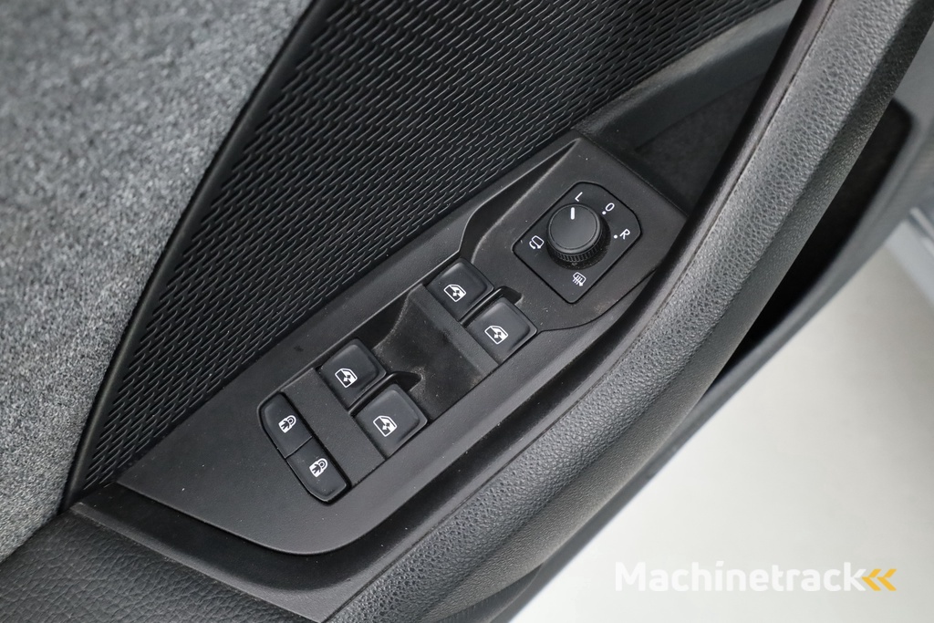 ŠKODA Octavia Combi 1.5 TSI MHEV Business Edition | Pano | Camera | Apple CarPlay | Stoel- Stuurverw. | Keyless |