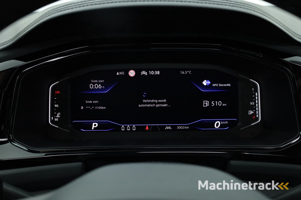 Volkswagen T-Roc 1.5 TSI R-Line Black Style | Pano | Afn. Trekhaak | IQ. Light | 19'' | Camera | Keyless | Adapt. Cruise