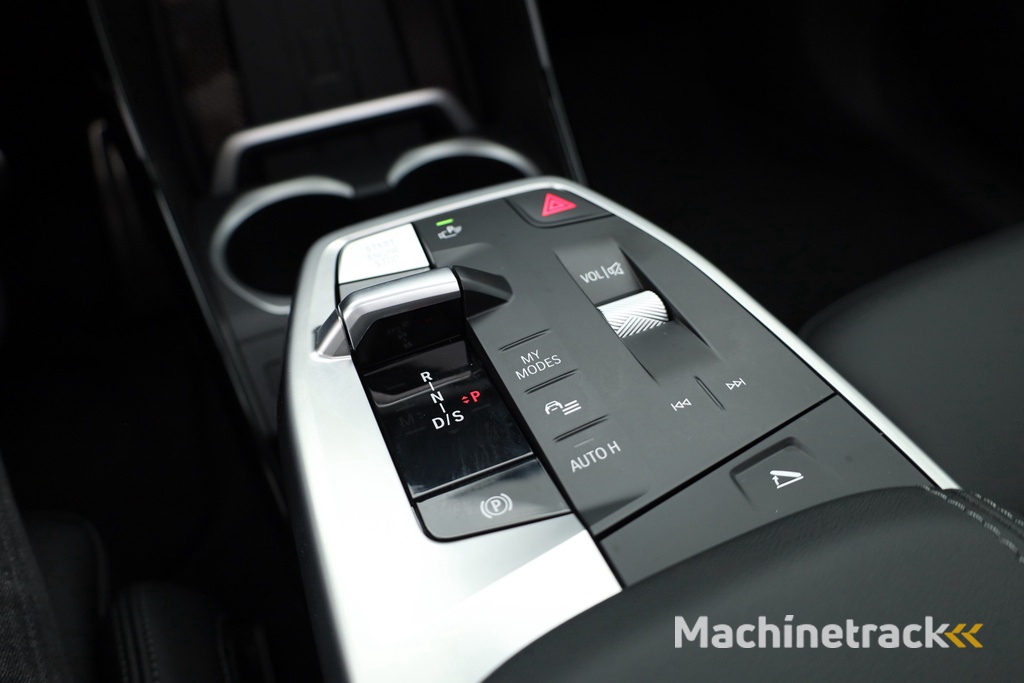 BMW X1 xDrive30e M Sport | Pano | HUD | 360cam | H&K | Elek. Stoelen | Adapt. Cruise | 20''