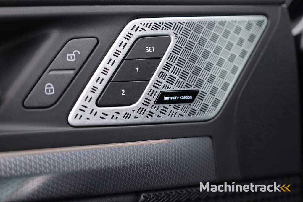 BMW X1 xDrive30e M Sport | Pano | HUD | 360cam | H&K | Elek. Stoelen | Adapt. Cruise | 20''