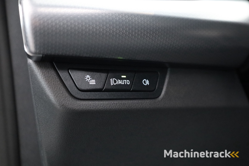 BMW X1 xDrive30e M Sport | Pano | HUD | 360cam | H&K | Elek. Stoelen | Adapt. Cruise | 20''