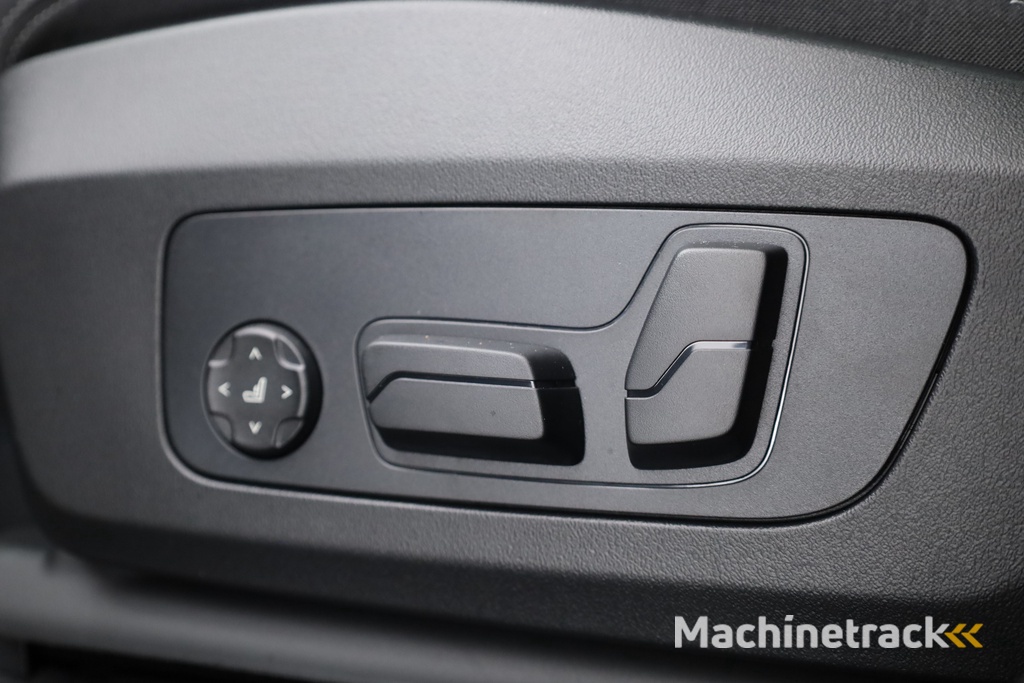 BMW X1 xDrive30e M Sport | Pano | HUD | 360cam | H&K | Elek. Stoelen | Adapt. Cruise | 20''