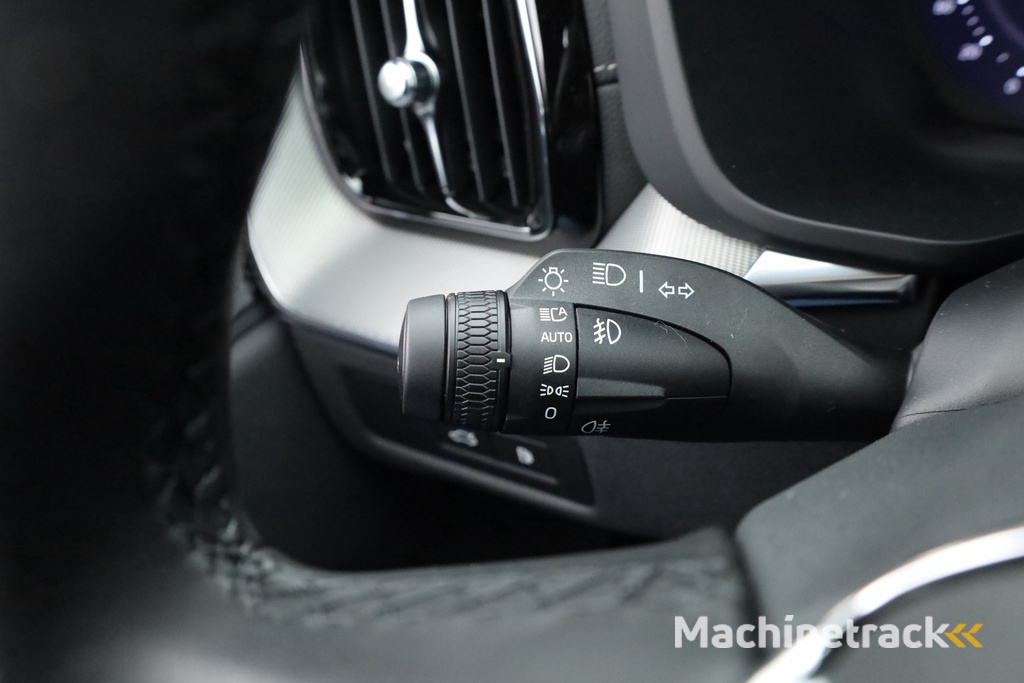 Volvo XC60 T6 Plug-in hybrid Ultra Black Edition | Facelift | Pano | HUD | 360cam | Harman Kardon | Memory seats | Pilot Assist |